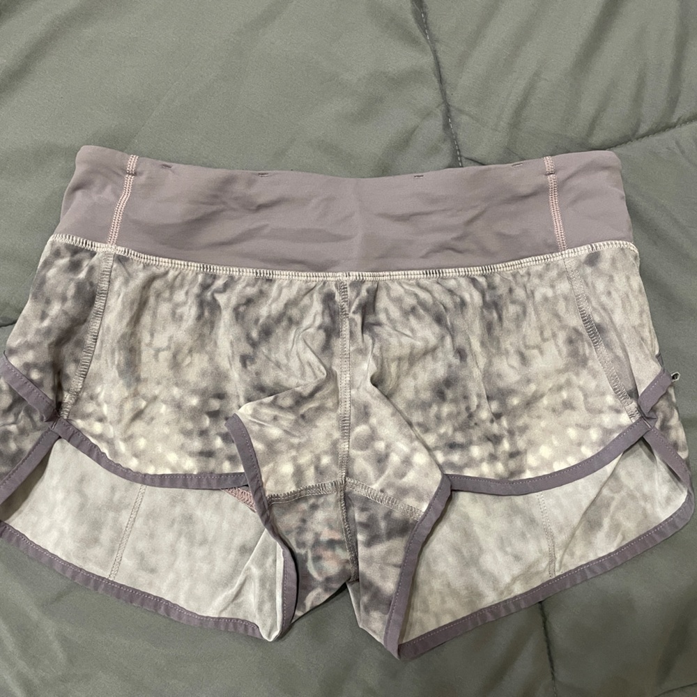 Lululemon Speedup Shorts 2.5
